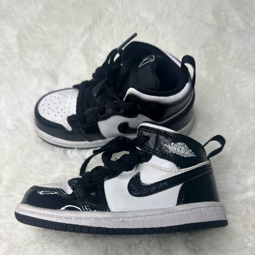 Toddler high top Nike Jordan’s